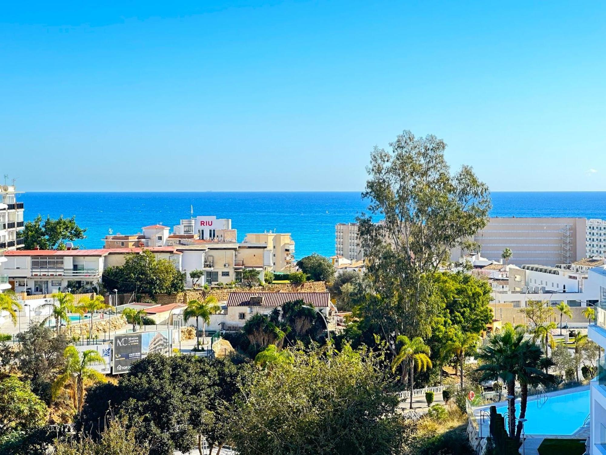 2 Bed Penthouse With Sea View Apartamento Torremolinos Exterior foto